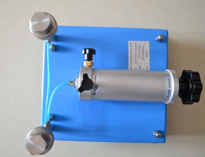 KT10 Micro-Pressure Comparator